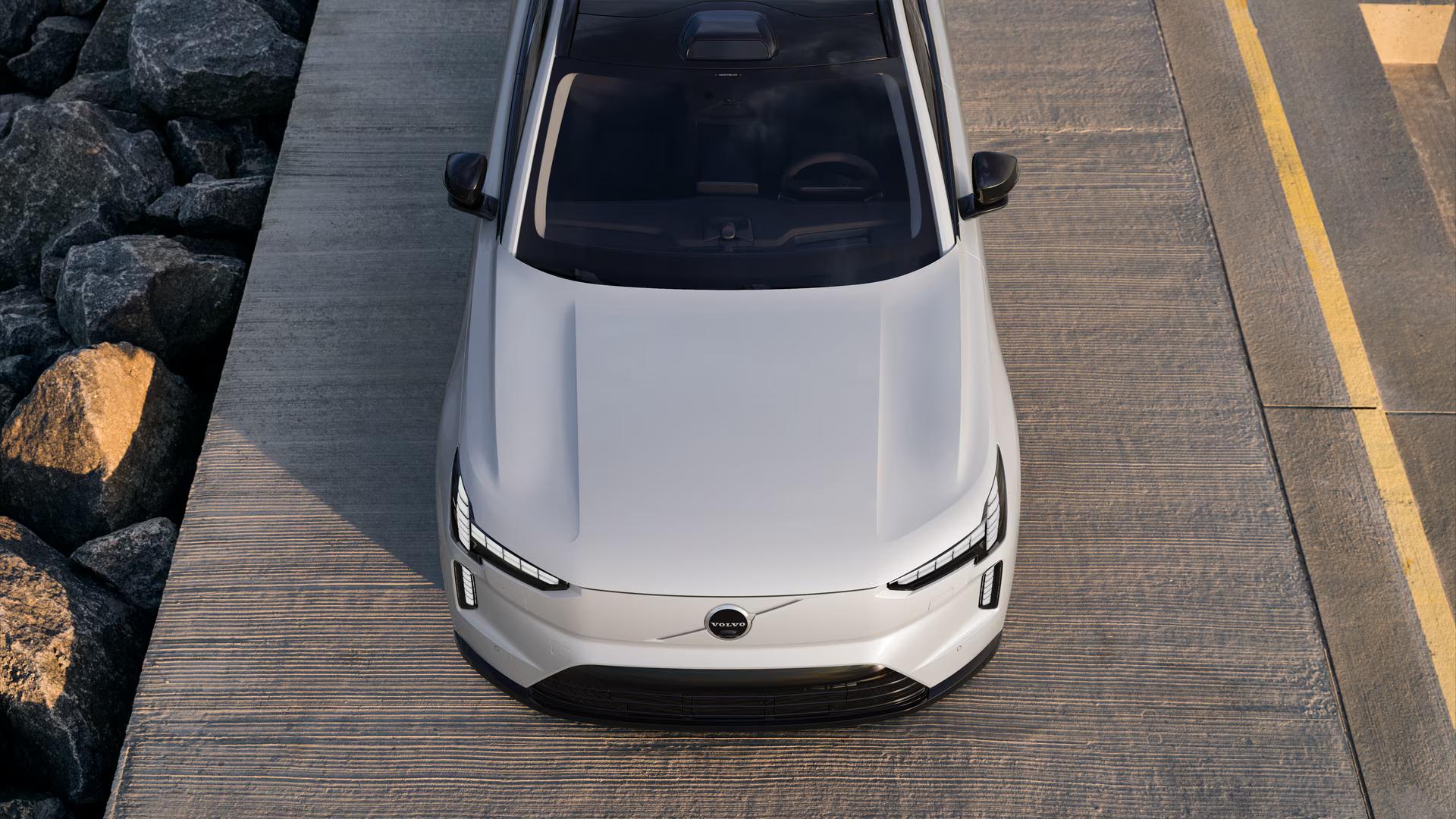 EX40 Crystal White