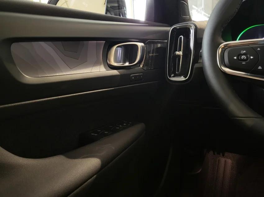 Volvo XC40 P8 RECHARGE TWIN ELECTRIC ULTIMATE AWD 2024 Elétrico - Picture 9