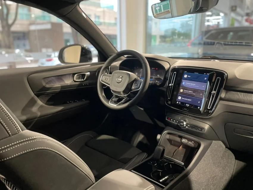 Volvo XC40 P6 RECHARGE ELECTRIC PLUS 2024 Elétrico - Picture 8