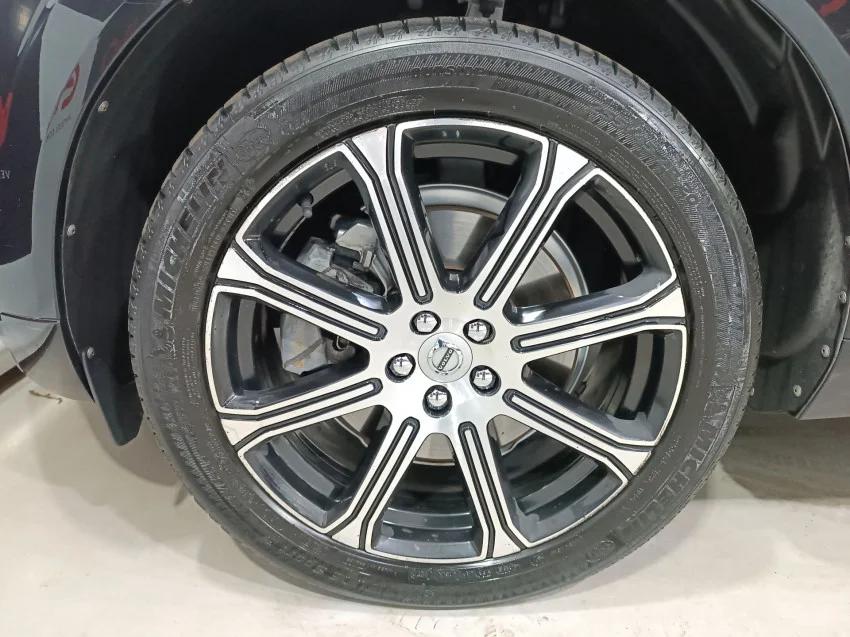 Volvo XC60 2.0 T8 HYBRID INSCRIPTION AWD GEARTRONIC 2019 Híbrido - Picture 19