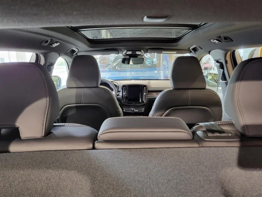 Volvo XC40 P8 RECHARGE TWIN ELECTRIC ULTIMATE AWD 2024 Elétrico - Picture 6