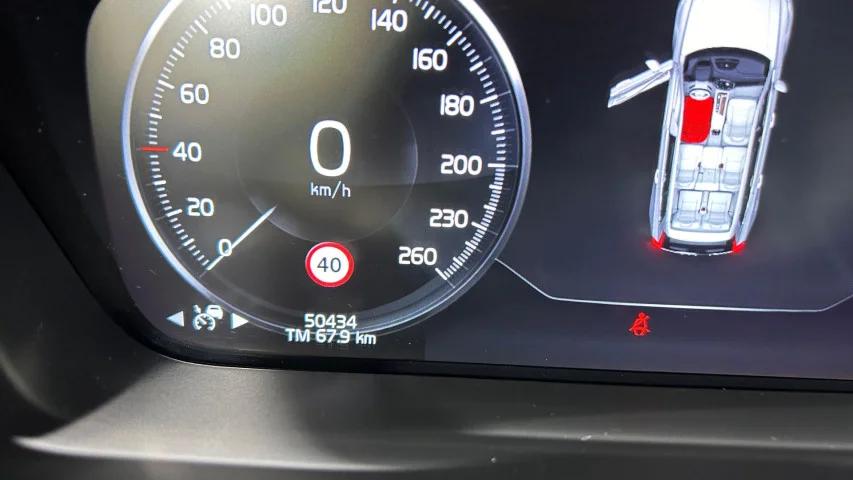 Volvo XC60 2.0 T8 RECHARGE INSCRIPTION AWD GEARTRONIC 2022 Híbrido - Picture 6