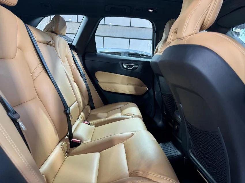 Volvo XC60 2.0 T8 RECHARGE ULTIMATE AWD GEARTRONIC 2023 Híbrido - Picture 16