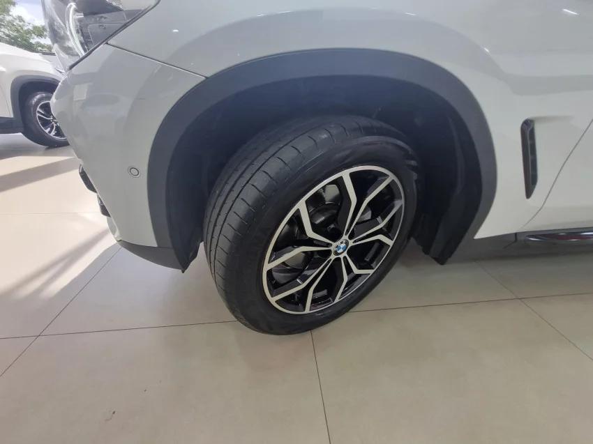 BMW X3 2.0 20I X LINE 4X4 16V GASOLINA 4P AUTOMÁTICO 2020 Gasolina - Picture 17
