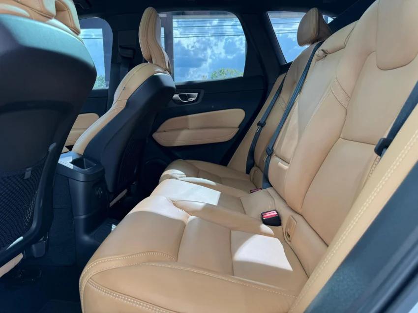 Volvo XC60 2.0 T8 RECHARGE ULTIMATE AWD GEARTRONIC 2023 Híbrido - Picture 13