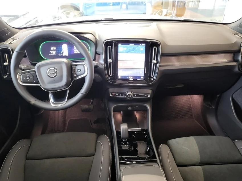 Volvo XC40 P8 RECHARGE TWIN ELECTRIC ULTIMATE AWD 2024 Elétrico - Picture 8