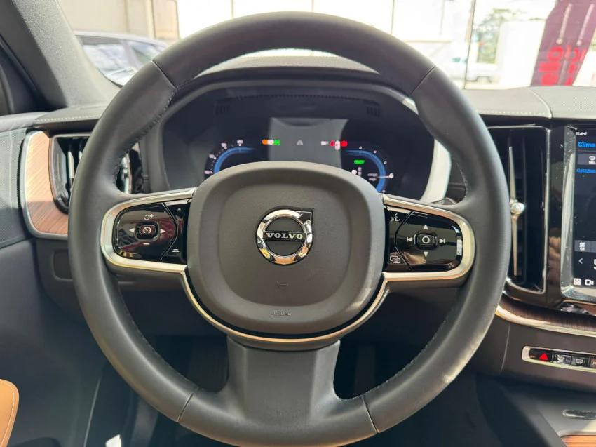 Volvo XC60 2.0 T8 RECHARGE ULTIMATE AWD GEARTRONIC 2023 Híbrido - Picture 8