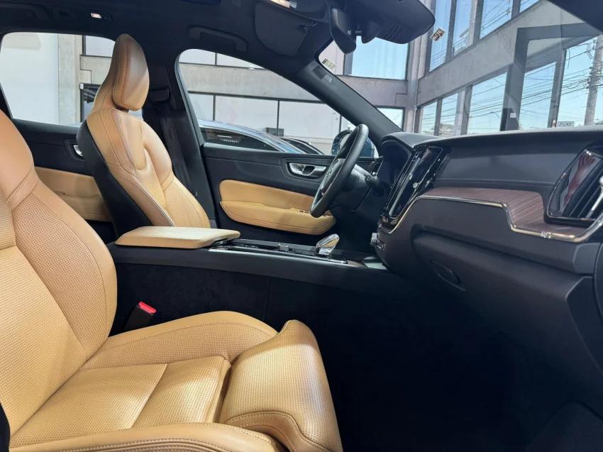 Volvo XC60 2.0 T8 RECHARGE ULTIMATE AWD GEARTRONIC 2023 Híbrido - Picture 19