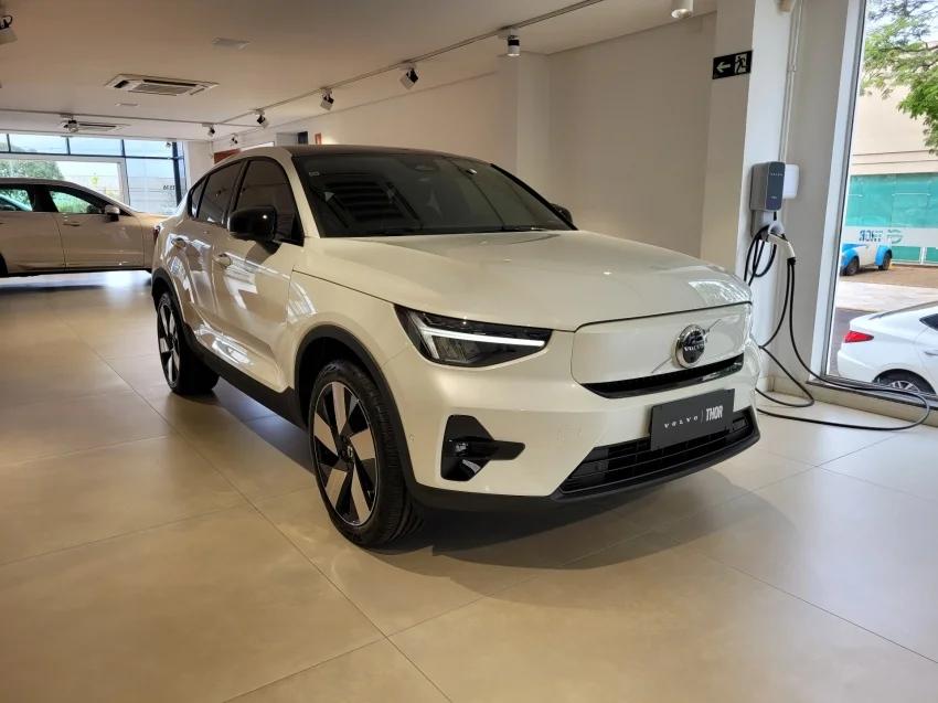 Volvo C40 P8 RECHARGE TWIN ELECTRIC ULTIMATE AWD 2024 Elétrico - Picture 0