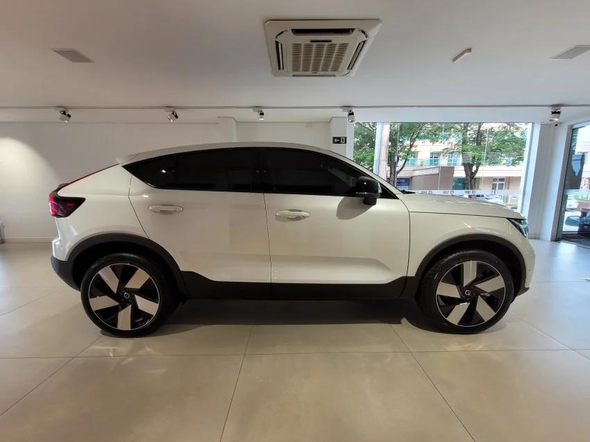 Volvo C40 P8 RECHARGE TWIN ELECTRIC ULTIMATE AWD 2024 Elétrico - Picture 3
