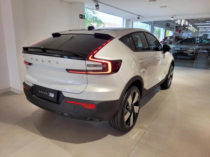 Volvo C40 P8 RECHARGE TWIN ELECTRIC ULTIMATE AWD 2024 Elétrico - Picture 4